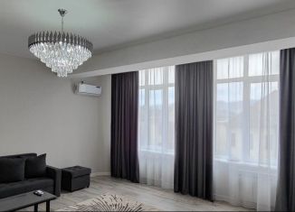 Сдам 2-ком. квартиру, 75 м2, Махачкала, Башкирская улица, 17