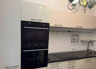 Сдаю в аренду 1-ком. квартиру, 36 м2, Москва, улица Шверника, 11к3, метро Крымская