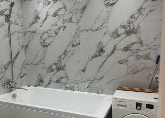 Продаю 2-ком. квартиру, 70 м2, Грозный, бульвар М.А. Эсамбаева, 5