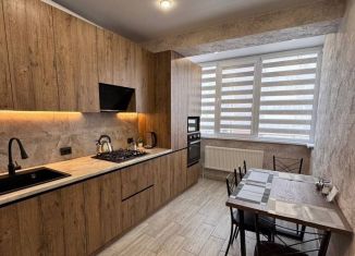 Сдача в аренду 1-ком. квартиры, 38 м2, Ессентуки, улица Кленовая Роща, 6