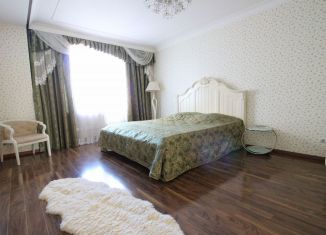 Сдаю в аренду 2-ком. квартиру, 80 м2, Калининград, Пражская улица, 38