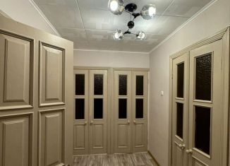 Сдаю 2-ком. квартиру, 58 м2, Ростов-на-Дону, Таганрогская улица, 126