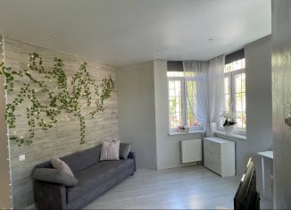 2-ком. квартира в аренду, 78 м2, Калининград, улица Тенистая Аллея, 33