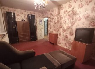 Сдам в аренду трехкомнатную квартиру, 60 м2, Ленинградская область, улица Строителей, 3