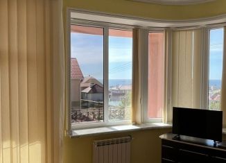 Сдаю 2-комнатную квартиру, 80 м2, Крым, микрорайон Юго-Западный, 5