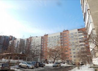 Сдам в аренду 1-ком. квартиру, 28 м2, Екатеринбург, Уральская улица, 65