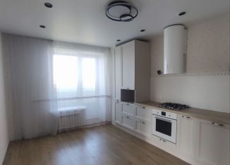 Сдается в аренду трехкомнатная квартира, 74.6 м2, Ярославль, Ильинская улица, 12