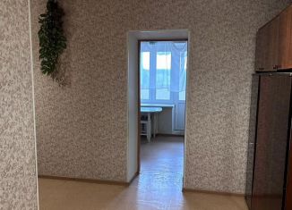 Сдам в аренду трехкомнатную квартиру, 80 м2, Республика Башкортостан, улица Лётчиков, 16/1