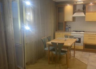 Сдам трехкомнатную квартиру, 80 м2, Тула, Серебровская улица, 16А