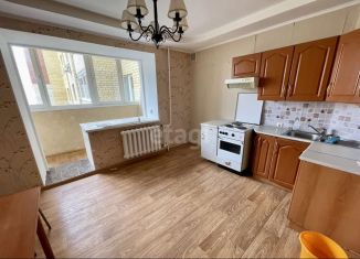 Сдаю в аренду 3-ком. квартиру, 62 м2, Тюмень, улица Прокопия Артамонова, 5