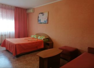 Аренда 1-комнатной квартиры, 42 м2, Крым, бульвар Старшинова, 8