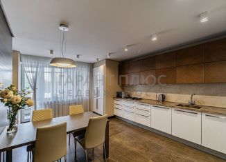 Сдаю в аренду трехкомнатную квартиру, 105 м2, Липецк, Угловая улица, 17