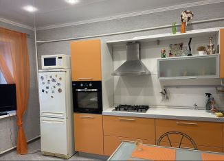 Сдам в аренду 2-ком. квартиру, 62 м2, Пенза, 2-й Виноградный проезд, 7