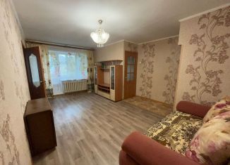 Сдается двухкомнатная квартира, 42.5 м2, Йошкар-Ола, Красноармейская улица, 83, 1-й микрорайон