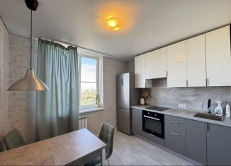 Аренда 2-ком. квартиры, 66 м2, Ростов-на-Дону, проспект Ленина, 140А