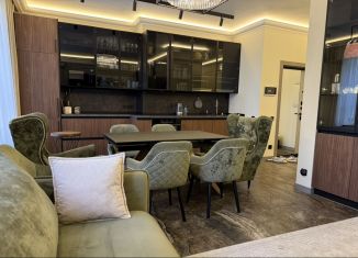 Сдам в аренду трехкомнатную квартиру, 70 м2, Мытищи, проспект Астрахова, 1