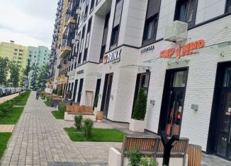 Сдается двухкомнатная квартира, 77.8 м2, Воронеж, улица 45-й Стрелковой Дивизии