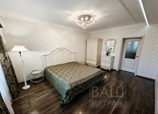 Сдается в аренду 2-ком. квартира, 80 м2, Калининград, Пражская улица, 38