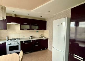 Сдается 2-ком. квартира, 58 м2, Череповец, Октябрьский проспект, 61