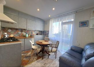 Сдается двухкомнатная квартира, 65 м2, Калининград, улица Виллима Фермора, 6