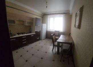 Сдается 3-комнатная квартира, 75 м2, Махачкала, проспект Петра I, 44