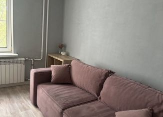 Сдается двухкомнатная квартира, 43 м2, Удмуртия, улица Коммунаров, 179