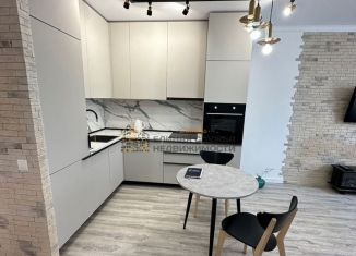 Сдается в аренду 2-комнатная квартира, 50 м2, Республика Башкортостан, Коммунистическая улица, 98/1