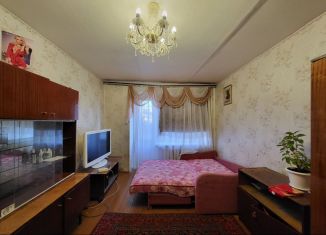 Сдам 1-ком. квартиру, 32 м2, Александров, улица Революции, 2