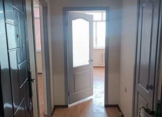 Сдам 1-комнатную квартиру, 45 м2, Махачкала, улица Гайдара Гаджиева, 1Б