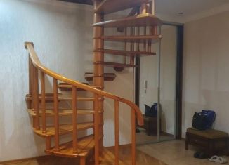 Сдаю 3-комнатную квартиру, 130 м2, Тюмень, улица Кирова, 25