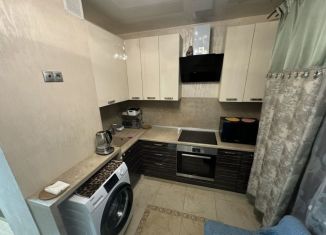 Сдаю однокомнатную квартиру, 40 м2, Москва, Новгородская улица, 13