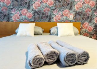 Сдается двухкомнатная квартира, 54.4 м2, Мурманск, улица Карла Маркса, 45