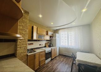 Сдается в аренду трехкомнатная квартира, 64 м2, Старый Оскол, микрорайон Северный, 13