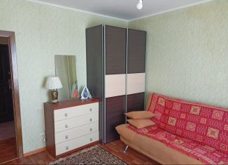 Сдам в аренду двухкомнатную квартиру, 56 м2, Курская область, проспект Вячеслава Клыкова, 69