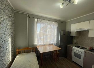 Продаю 1-ком. квартиру, 37 м2, Старый Оскол, микрорайон Жукова, 39