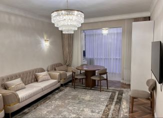 Сдаю в аренду 2-комнатную квартиру, 65 м2, Грозный, улица Асланбека Шерипова, 68А