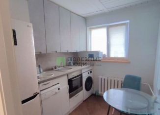 Сдам в аренду 2-ком. квартиру, 49 м2, Курган, улица Криволапова, 26