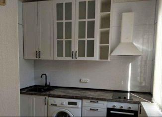 Сдается в аренду 1-ком. квартира, 42 м2, Москва, улица Декабристов, 2к3