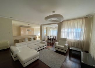 Аренда двухкомнатной квартиры, 100 м2, Краснодар, улица Кубанская Набережная, 33