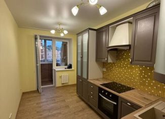 Сдается в аренду 2-комнатная квартира, 55 м2, деревня Марьино, Жемчужная улица, 1к3