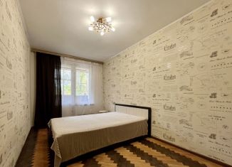 Сдаю в аренду трехкомнатную квартиру, 59 м2, Москва, улица Пестеля, 2А, улица Пестеля