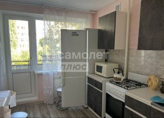 Сдается 2-комнатная квартира, 50 м2, Саратов, Топольчанская улица, 1Б