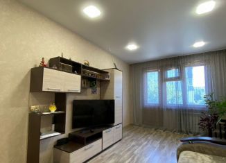 Сдается в аренду двухкомнатная квартира, 48 м2, Бийск, Советская улица, 197/1