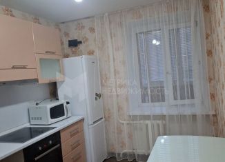Сдается 2-комнатная квартира, 50 м2, Тюмень, улица Максима Горького, 10