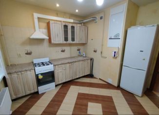 Сдам двухкомнатную квартиру, 64 м2, Калининград, улица Виллима Фермора, 6