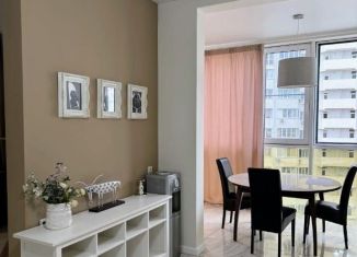 Аренда двухкомнатной квартиры, 80 м2, Краснодар, улица Кубанская Набережная, 37