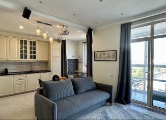 Сдам в аренду двухкомнатную квартиру, 65 м2, Москва, Береговой проезд, 5к1, метро Багратионовская