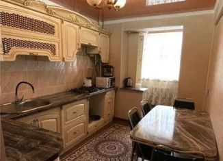 Сдам 3-ком. квартиру, 84 м2, Ростов-на-Дону, улица Мушкетова, 19/21