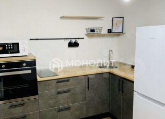 Сдам в аренду 1-комнатную квартиру, 38 м2, Старый Оскол, микрорайон Восточный, 12