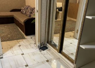 Сдам в аренду 1-ком. квартиру, 52 м2, Махачкала, проспект Имама Шамиля, 50А